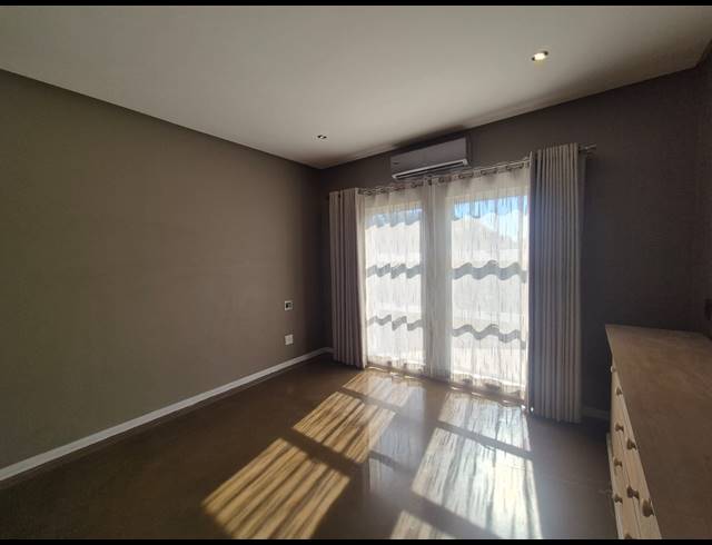 2 BEDROOM APARTMENT FOR SALE IN LA LUCIA